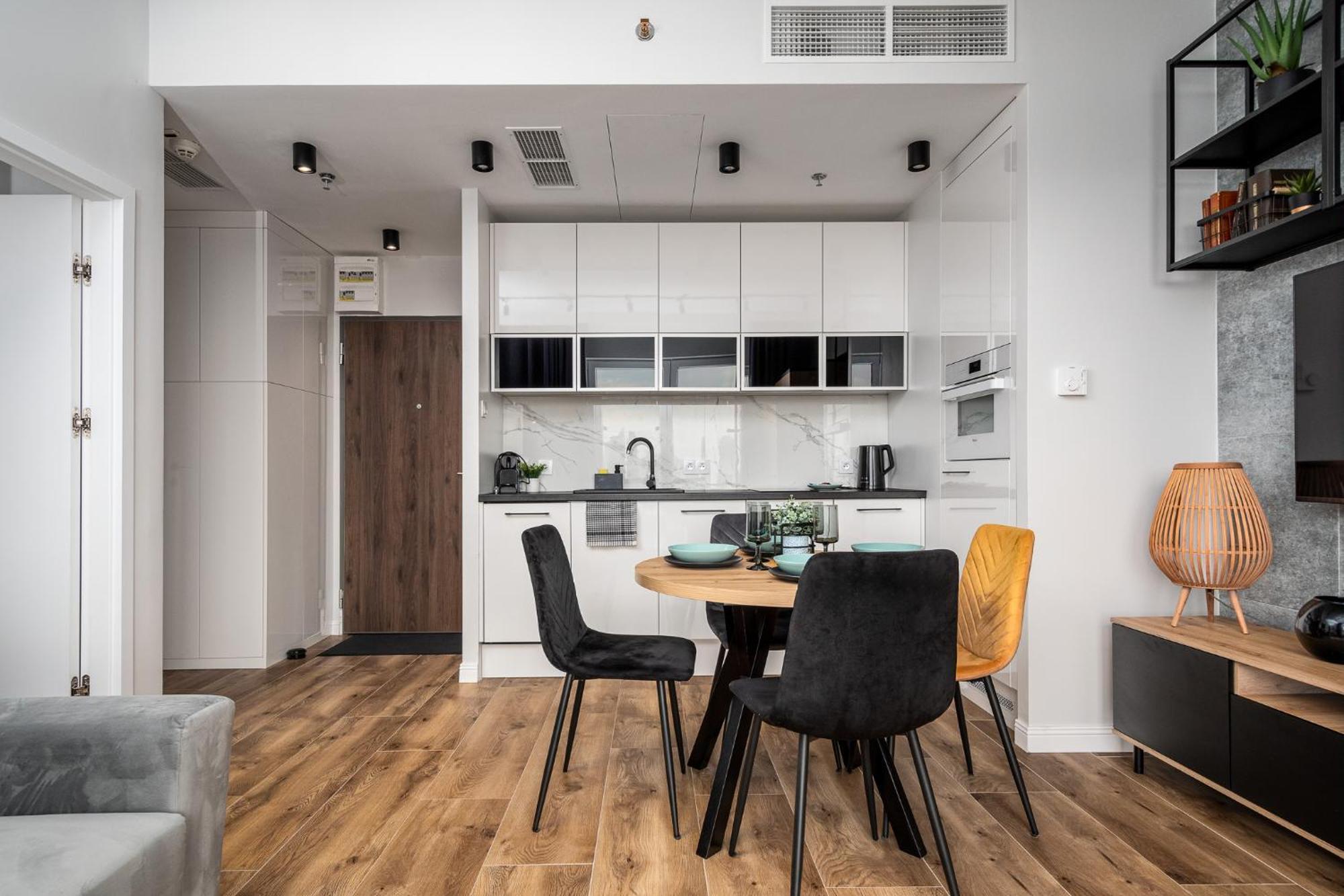 Wola Tower Deluxe Separate Bedroom With Free Garage - By Perfect Apart Warschau Buitenkant foto