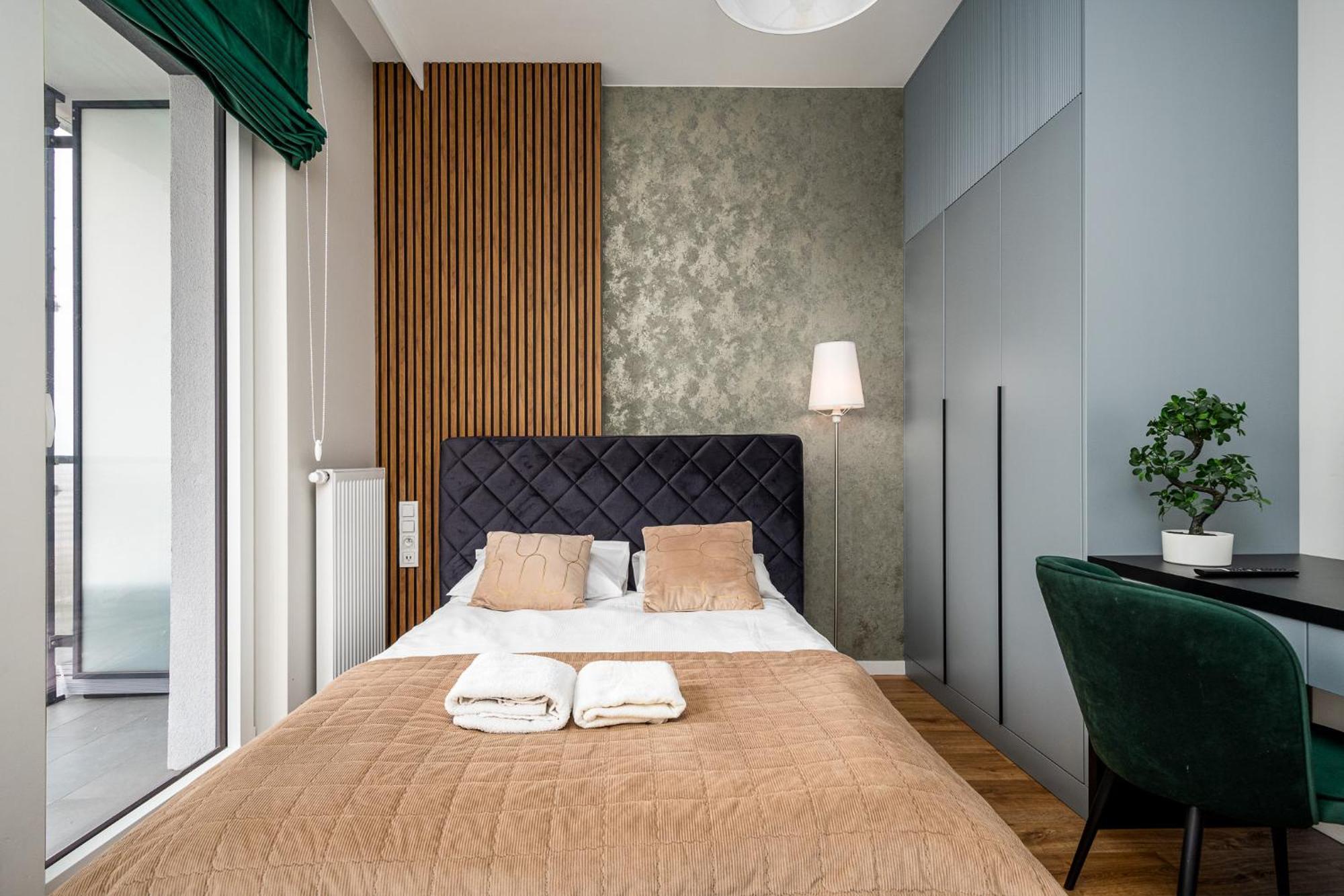 Wola Tower Deluxe Separate Bedroom With Free Garage - By Perfect Apart Warschau Buitenkant foto