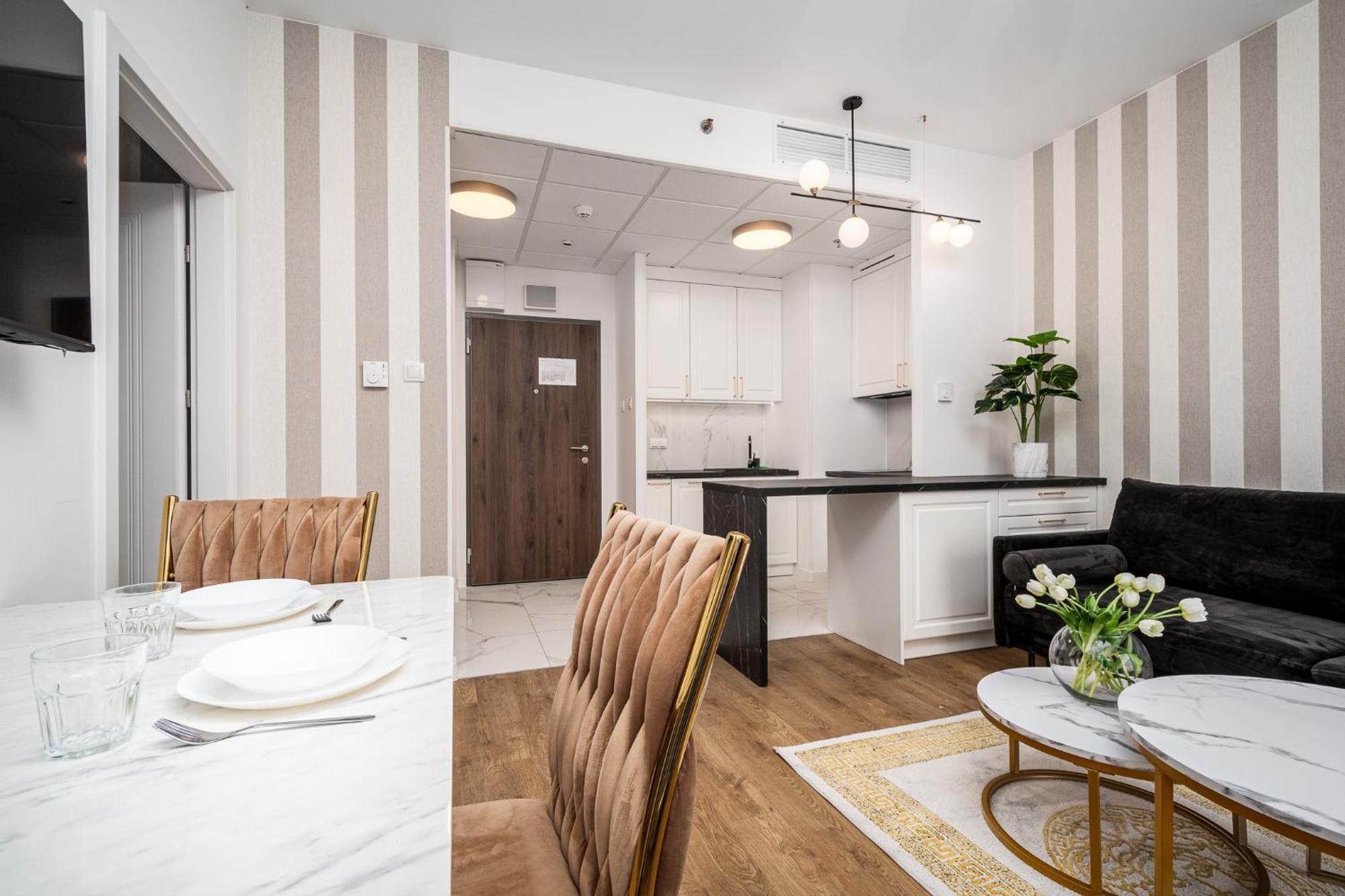 Wola Tower Deluxe Separate Bedroom With Free Garage - By Perfect Apart Warschau Buitenkant foto